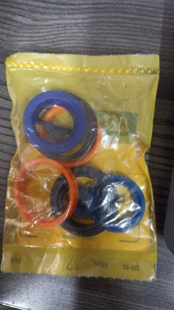 SEAL KIT CYLINDER GP HYDRAULIC (bloqueo) 303.5D/E/CR